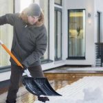 Narzędzia do odśnieżania domu i samochodu