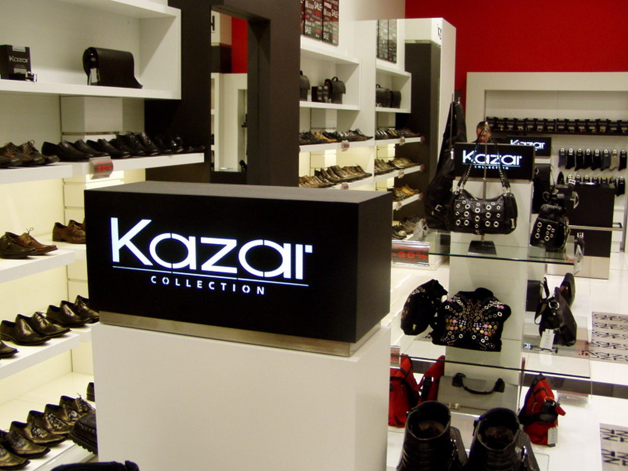 Zaprojektuj buty Kazar
