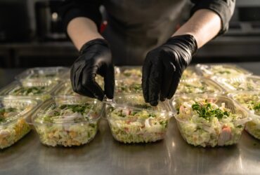 plastikowe pojemniczki