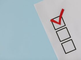 Jak bezpiecznie wysłać plakat lub grafikę bez antyramy? - otopr.pl